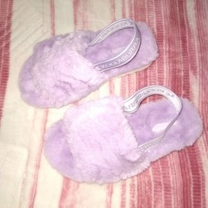 Nwot KOOLABURRA By UGG Little Girls Slippers